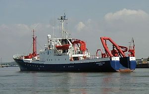 Kommandor Jack (research vessel).jpg