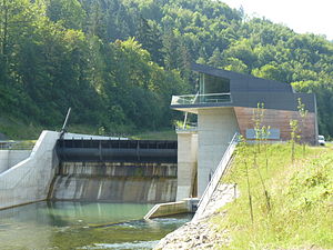 Wasserkraftwerk Neubruck (von Norden gesehen)