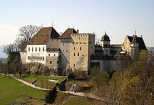 Schloss Lenzburg, von Südosten her gesehen