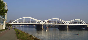  Konrad-Adenauer-Brücke