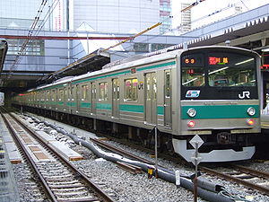 Zug der Saikyō-Linie
