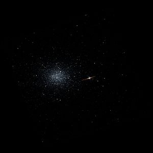 NGC121-HST-R814GB555 img.jpg