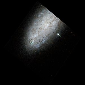 NGC2976-hst-R814G606B475.jpg
