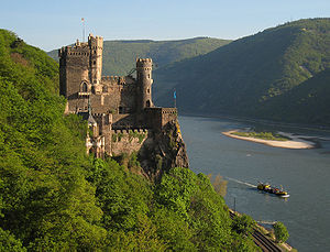 Burg Rheinstein von Süden