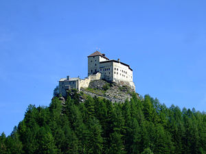 Schloss Tarasp von Osten