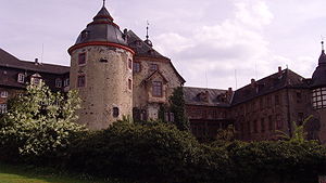 Schloss der Grafen zu Solms-Laubach vom Schlosspark gesehen