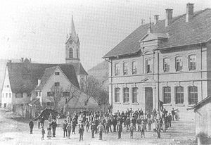 Schulhaus Nendingen 1896.jpg