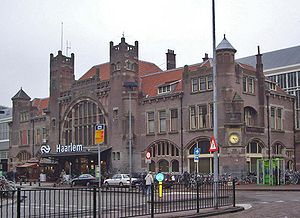Station Haarlem Hoofdgebouw.jpg