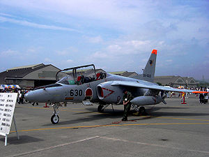 Ausgestellte T-4 auf dem US-Stützpunkt Iwakuni