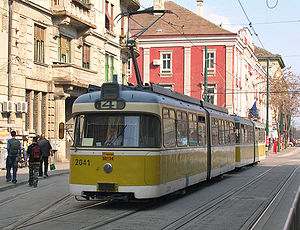Eine ehemalige Münchener Straßenbahnauf dem zentralen Piața Libertății