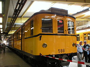 Zug der Baureihe CII in der Betriebswerkstatt Friedrichsfelde