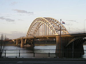  Waalbrug bij Nijmegen