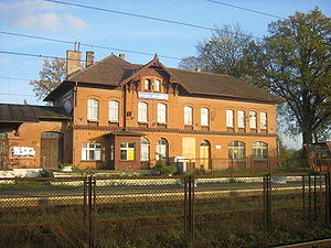Der Bahnhof in Wysoka Kamieńska (Wietstock [Pommern])