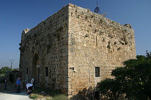 Burg Yahmur, Donjon