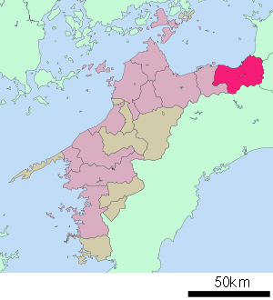 Lage Shikokuchūōs in der Präfektur