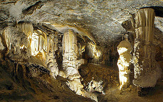 Der Stalagmit Brilliant, ein Wahrzeichen der Höhlen von Postojna