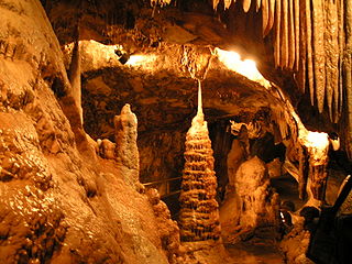 Kaiserhalle in der Dechenhöhle