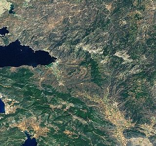 landsat-Aufnahme der Beşparmak Dağları und des Bafa-Sees