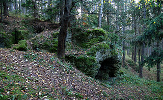 Der Eingang zur kurzen Höhle