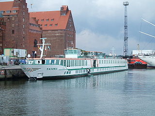 Stralsund, Kreuzfahrtschiff SXONIA (2007-06-24).JPG
