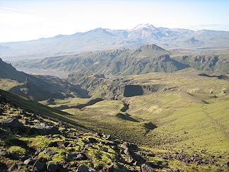 Tindfjallajökull im Hintergrund jenseits der Þórsmörk
