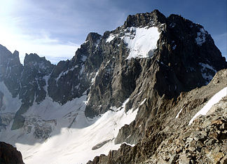 Die Ailefroide mit ihrer Schauseite über dem Glacier Noir