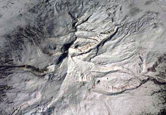 Luftaufnahme mit den vier Gipfeln