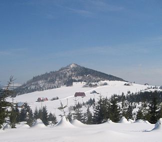 Bukovec im Winter von Jizerka aus