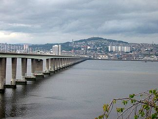 Dundee mit dem Dundee Law