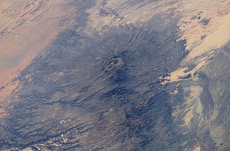 Tibesti, Emi-Koussi-Gipfel, beobachtet von der Internationalen Raumstation