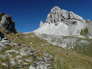 Das Bergmassiv der Großen Kinigat