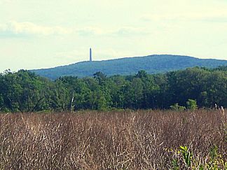 High Point mit High Point Monument von Greenville, New York aus gesehen