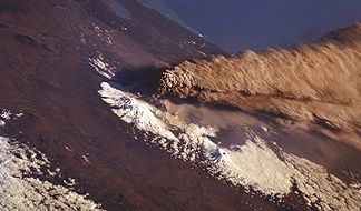 Der Vulkan bei seinem Ausbruch im Oktober 1994