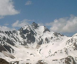 Löcherkogel von Osten