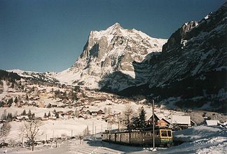 Grindelwald mit Wetterhorn im Winter