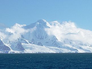 Mount Foster von Südosten aus gesehen.