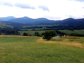 Das Gebirge von Kojšov aus gesehen