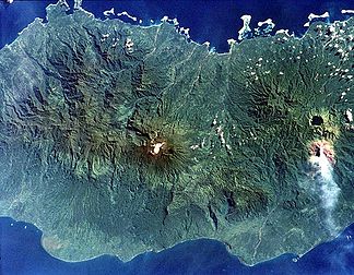 Der Vulkan Balbi im Zentrum des Bildes (Bild: NASA)