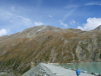 Nollenhorn von Westen, von der Staumauer des Mattmarksees