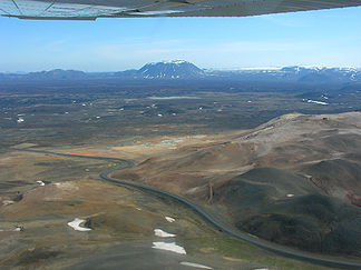 Námafjall (rechts unten) aus der Luft