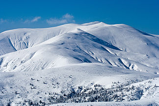 Der höchste Berg Ruen im Winter