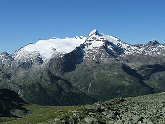 Schneebiger Nock von Norden, links des Gipfels im Gratverlauf zunächst P.3203, dann Fernerköpfl, Frauenköpfl und Magerstein