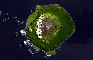 Satellitenbild der Insel mit dem Queen Mary’s Peak