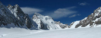 Die Barre des Écrins über dem Glacier Blanc