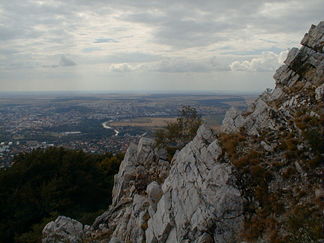 Blick von den Felsen des Zobor auf Nitra