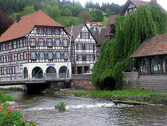 Die Schiltach in der gleichnamigen Stadt Schiltach kurz vor der Mündung in die Kinzig