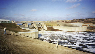 Baldhill Dam am Sheyenne River während dem Frühjahrshochwasser 1996