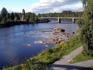 Byskeälven unter der Europastraße 4 auf Byske