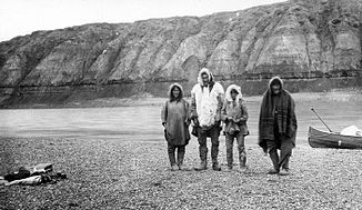 Inuit am Colville River (Aufnahme von 1901)