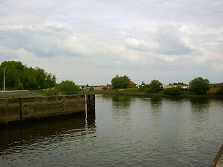 Die Mündung der Dender (Vordergrund) in die Schelde (Hintergrund)